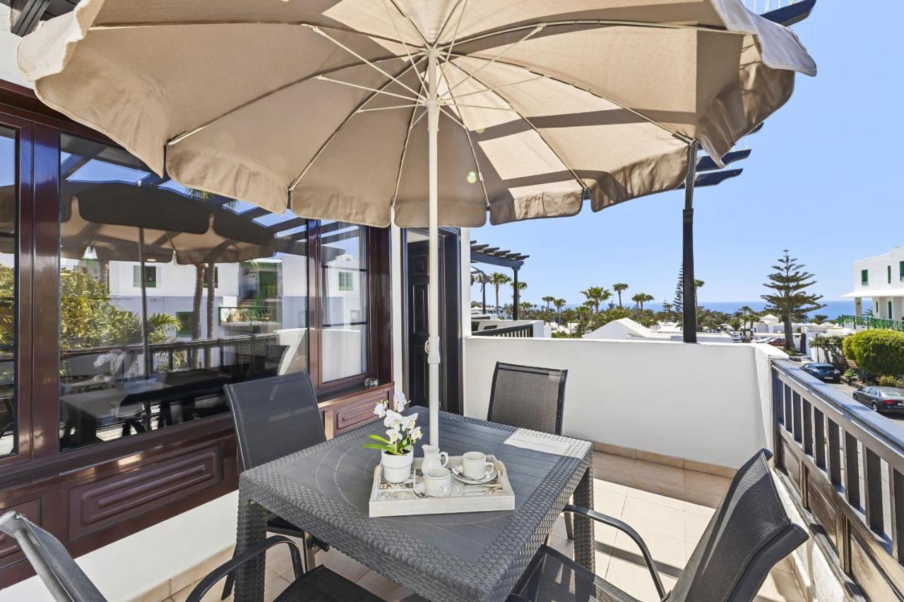 Casahost Bastian Boutique II Seaview Apartment Costa Teguise Luaran gambar