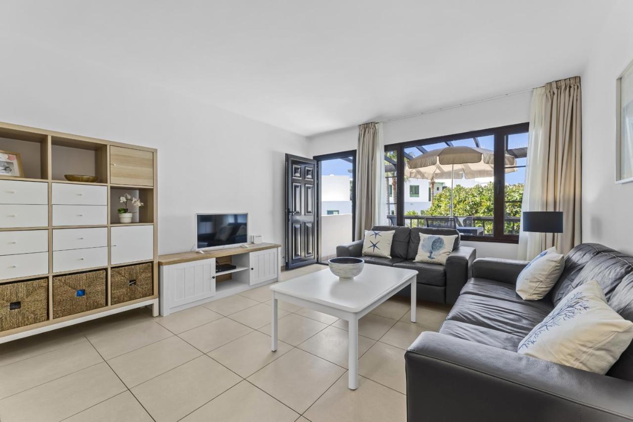 Casahost Bastian Boutique II Seaview Apartment Costa Teguise Luaran gambar