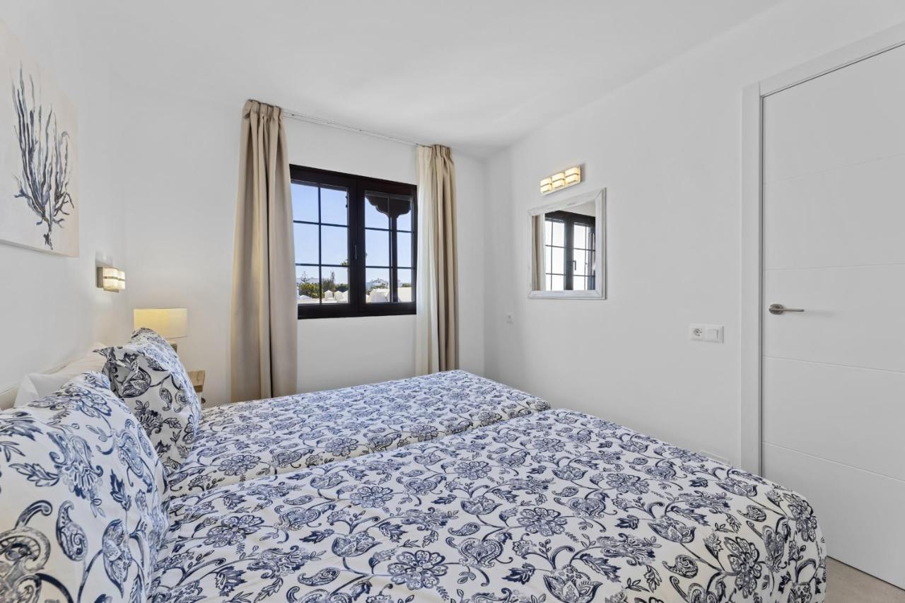Casahost Bastian Boutique II Seaview Apartment Costa Teguise Luaran gambar
