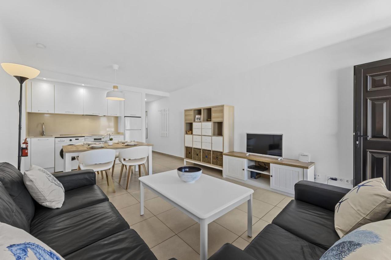 Casahost Bastian Boutique II Seaview Apartment Costa Teguise Luaran gambar